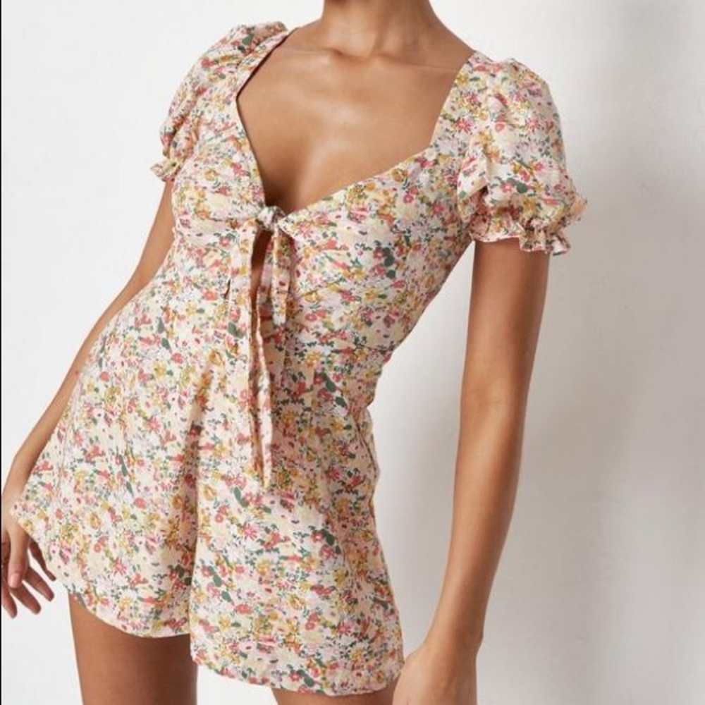 MISSGUIDED yellow floral print tie front playsuit